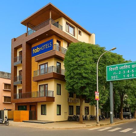 Fabhotel F9 Sector 19 Noida Extérieur photo