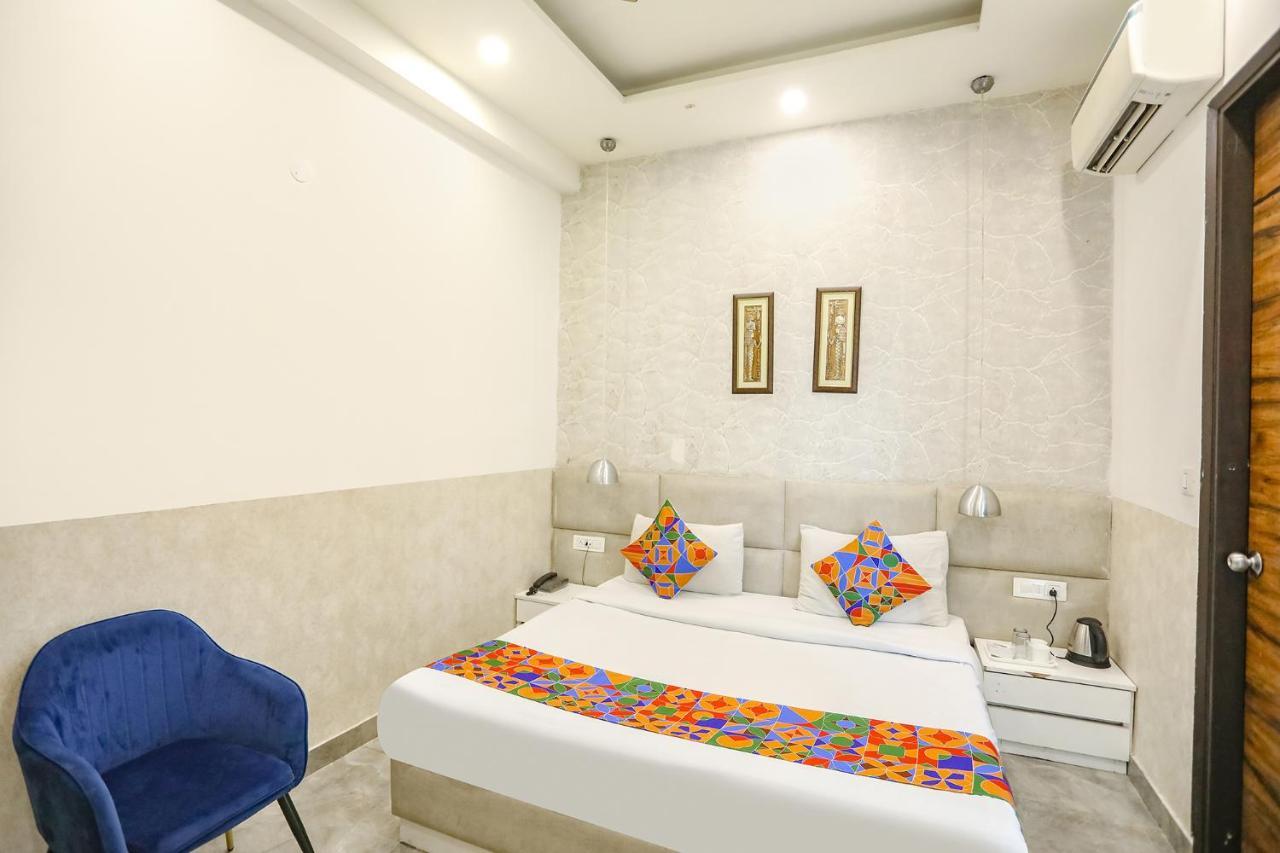 Fabhotel F9 Sector 19 Noida Extérieur photo