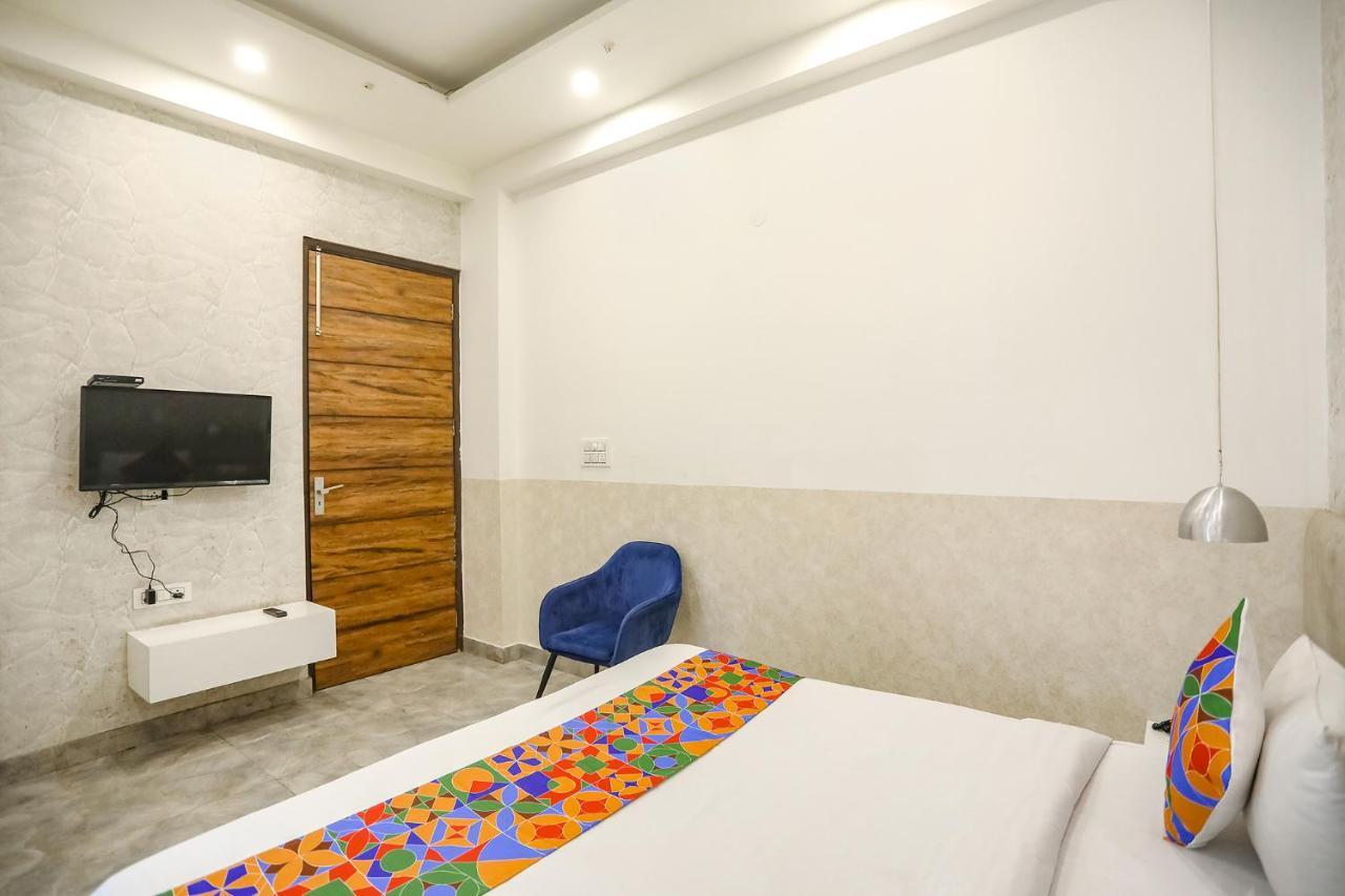 Fabhotel F9 Sector 19 Noida Extérieur photo